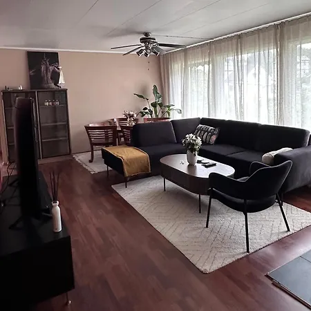 בית אירוח Bedroom With Balcony